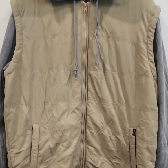 RVCA Logan Hooded Puffer Jacket - Picture 6 of 11